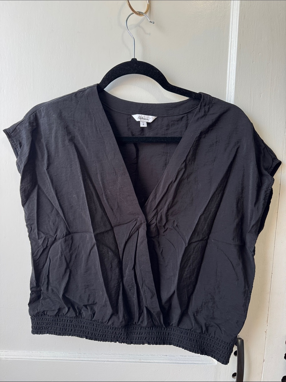 Reitmans Black V-Neck Short Sleeve Blouse